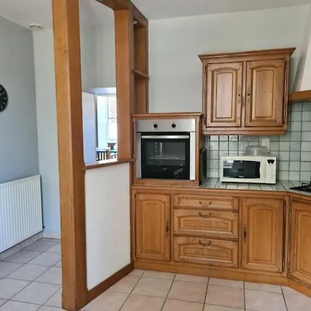 Le Repere Familial Au Coeur Des Herbiers A 12 Min Du Puy Dufou Apartment