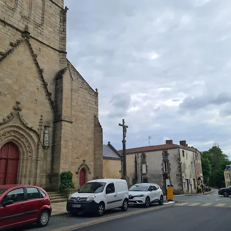 Le Repere Familial Au Coeur Des Herbiers A 12 Min Du Puy Dufou Apartment