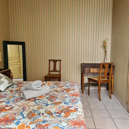 Le Repere Familial Au Coeur Des Herbiers A 12 Min Du Puy Dufou