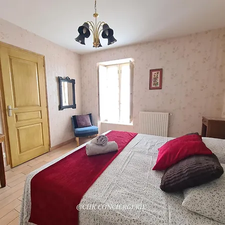 Le Repere Familial Au Coeur Des Herbiers A 12 Min Du Puy Dufou *