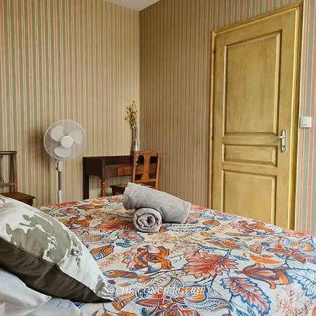 Apartment Le Repere Familial Au Coeur Des Herbiers A 12 Min Du Puy Dufou