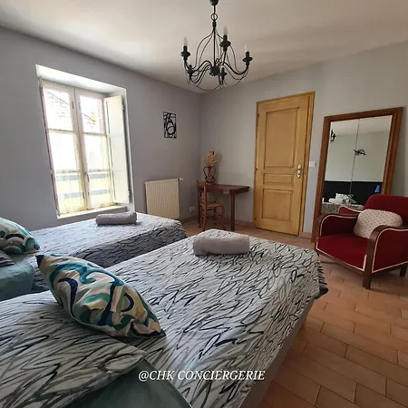 Le Repere Familial Au Coeur Des Herbiers A 12 Min Du Puy Dufou Apartment *