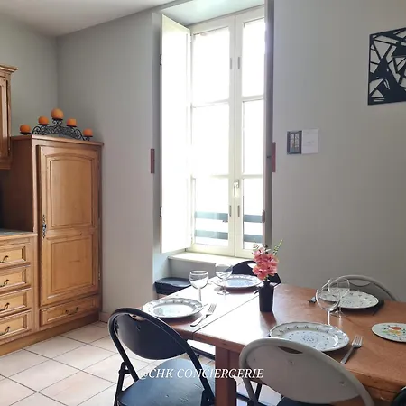 Le Repere Familial Au Coeur Des Herbiers A 12 Min Du Puy Dufou Les Herbiers