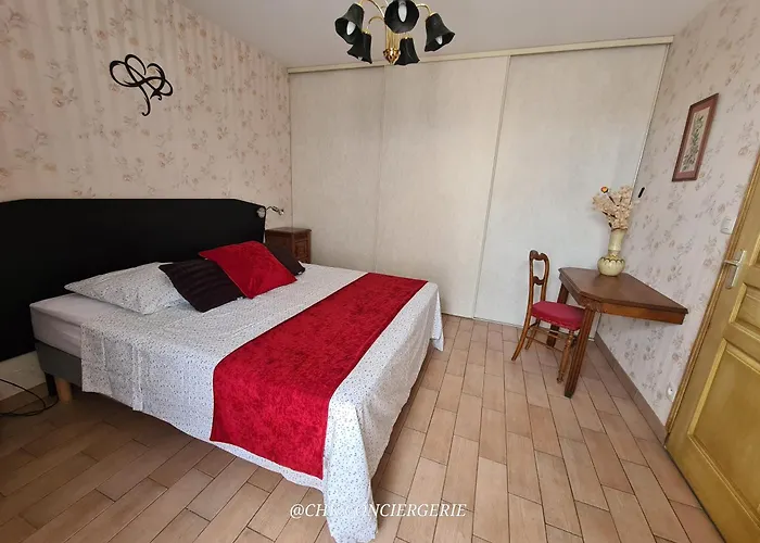 Le Repère Familial Au Cœur Des Herbiers à 12 Min Du Puy Dufou Appartement *