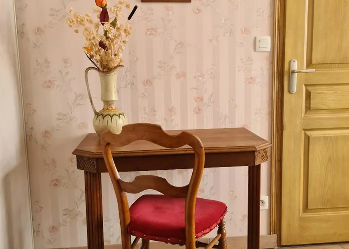 Le Repère Familial Au Cœur Des Herbiers à 12 Min Du Puy Dufou Appartement