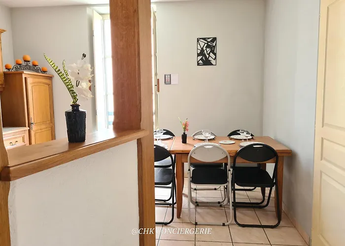 Le Repère Familial Au Cœur Des Herbiers à 12 Min Du Puy Dufou Appartement